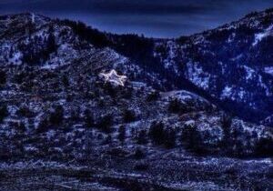 star04 star on mountain out of lights